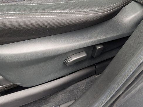 Used 2025 Subaru Ascent Premium image 19