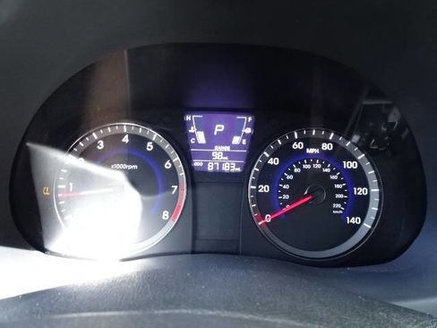 Used 2014 Hyundai Accent GLS w/ Option Group 2 image 31