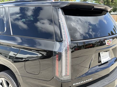 Certified 2026 Cadillac Escalade Sport w/ Touring Package AWD/4WD image 10