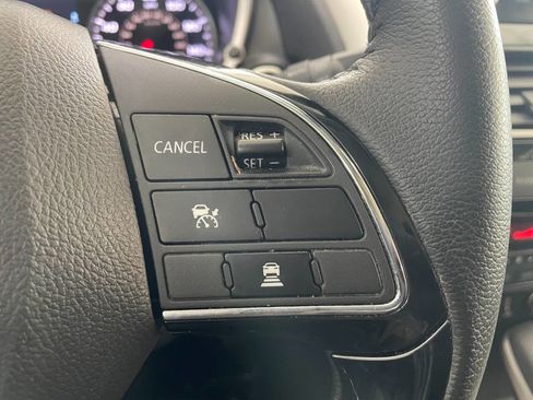 Used 2025 Mitsubishi Eclipse Cross SE image 40