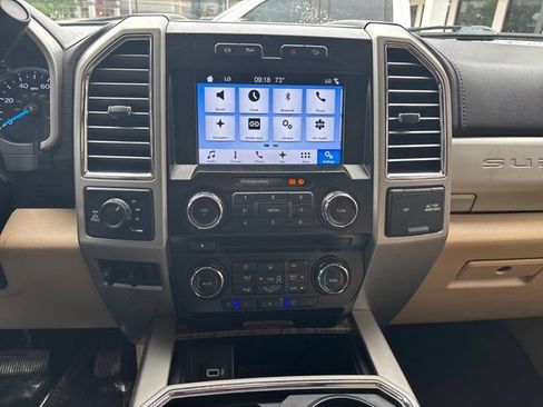 Used 2017 Ford F250 Lariat w/ Chrome Package AWD/4WD image 29