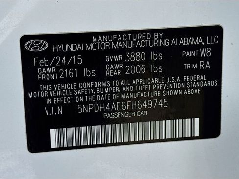 Used 2015 Hyundai Elantra SE image 28