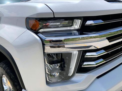 Used 2023 Chevrolet Silverado 2500 High Country w/ Z71 Off-Road Package AWD/4WD image 27