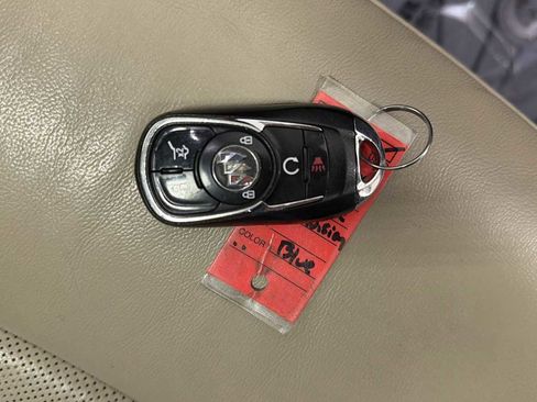 Used 2020 Buick Envision Premium image 32