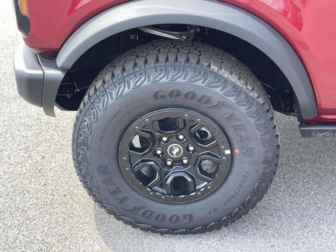 New 2025 Ford Bronco Big Bend w/ Black Diamond Package AWD/4WD image 15