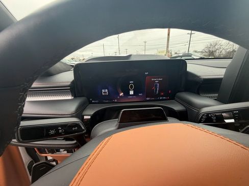 Used 2025 Lincoln Aviator Black Label image 14