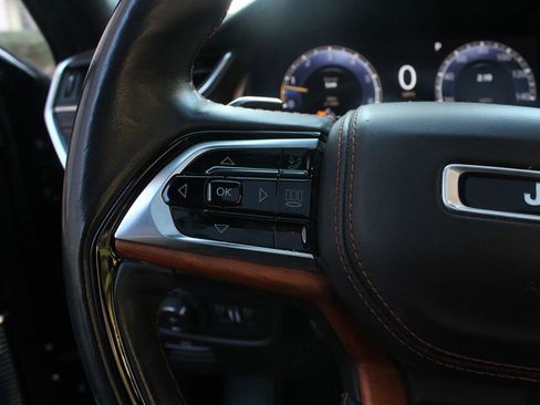 Used 2021 Jeep Grand Cherokee L Summit image 30