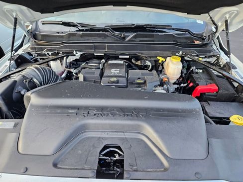 New 2024 RAM 4500 Tradesman image 34