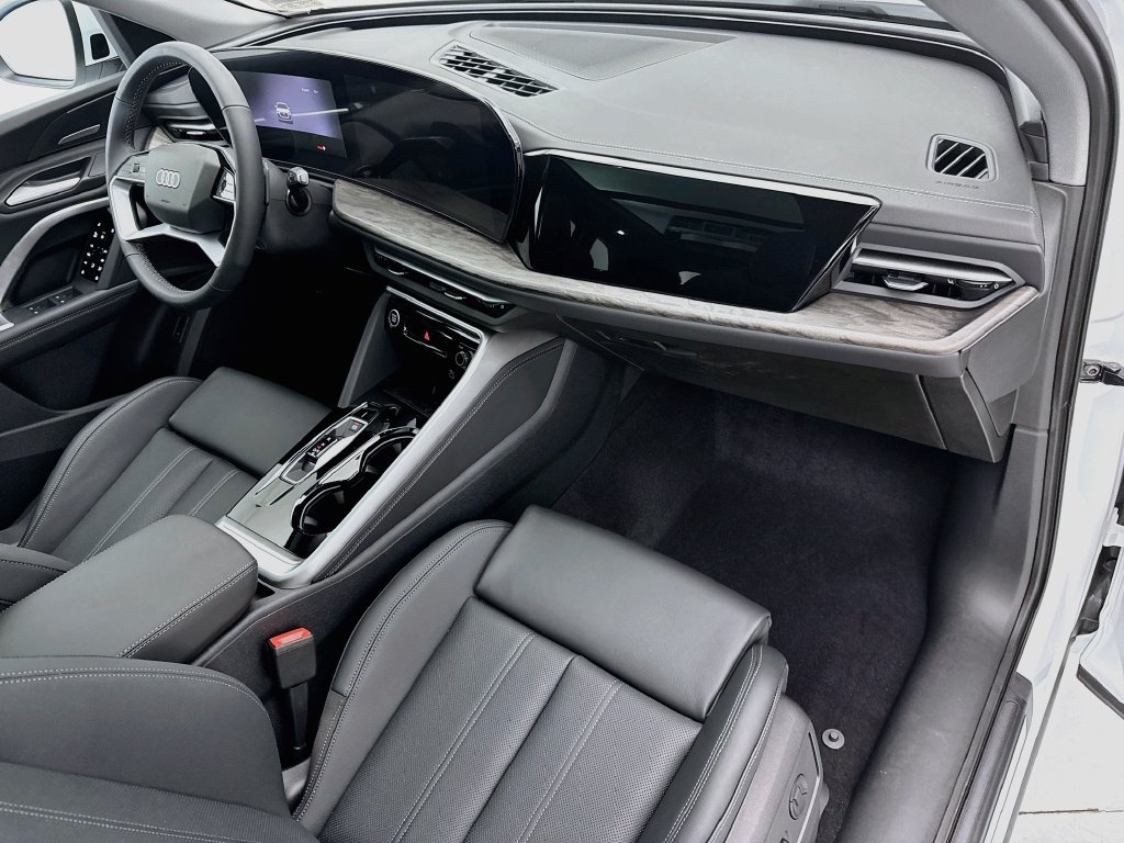 Used 2026 Audi Q5 Premium Plus AWD/4WD image 16