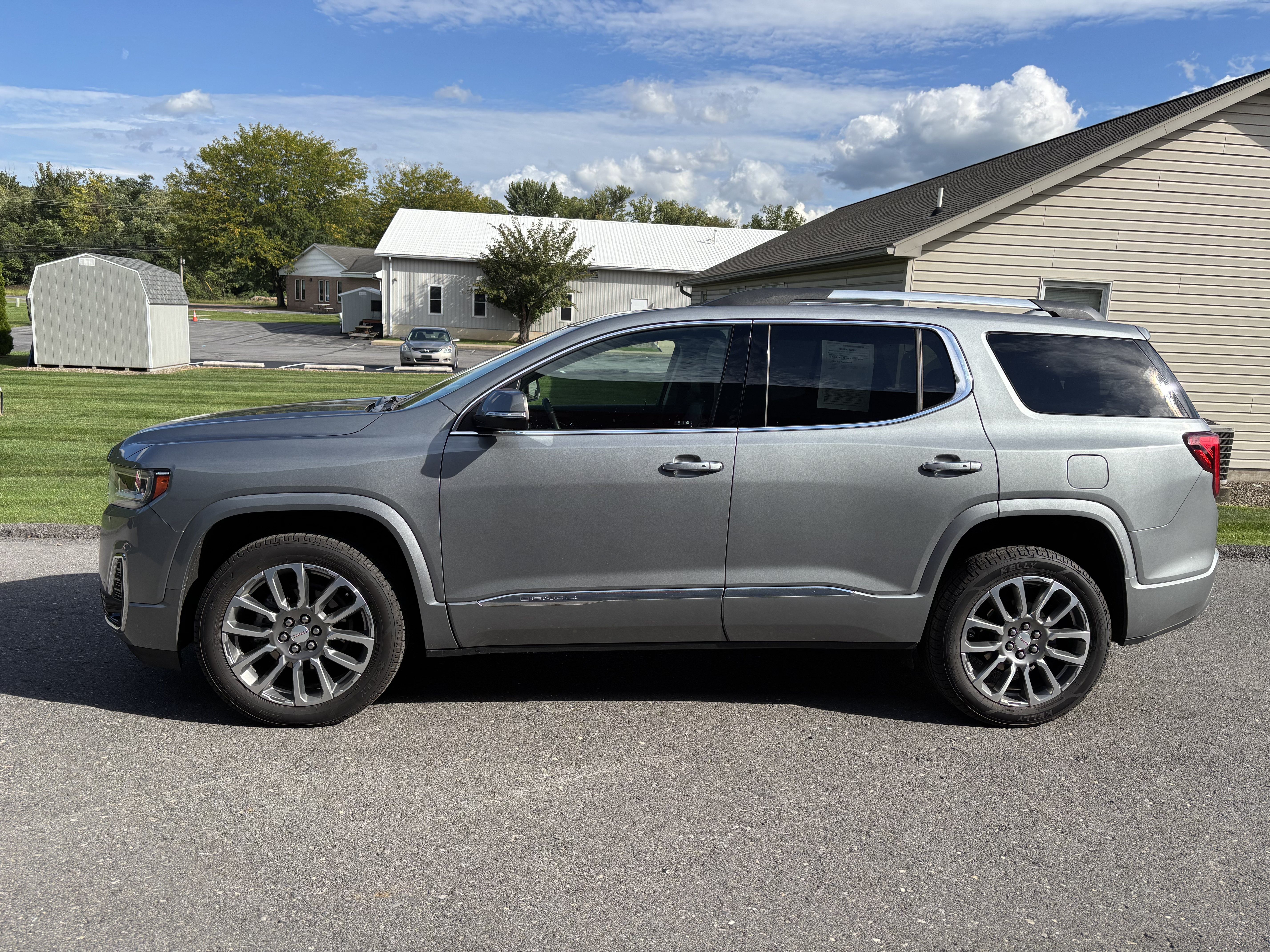 Used 2023 GMC Acadia Denali w/ Denali Technology Package AWD/4WD image 7