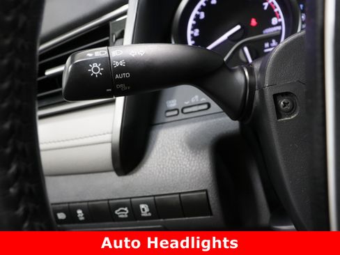 Used 2024 Toyota Camry XLE image 26