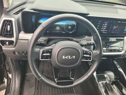 Used 2023 Kia Sorento SX image 30