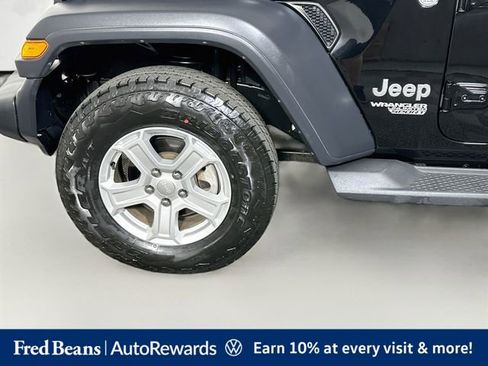 Used 2018 Jeep Wrangler Unlimited Sport S AWD/4WD image 35