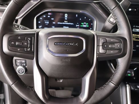 Used 2025 GMC Sierra 2500 Denali Ultimate AWD/4WD image 3