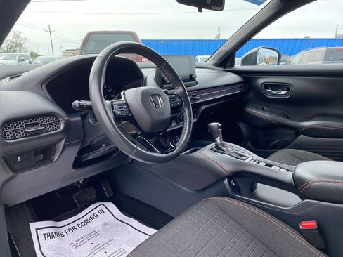 Used 2023 Honda HR-V Sport image 9
