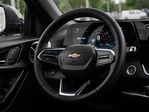 New 2026 Chevrolet Equinox LT w/ Safety and Technology Package AWD/4WD image 14