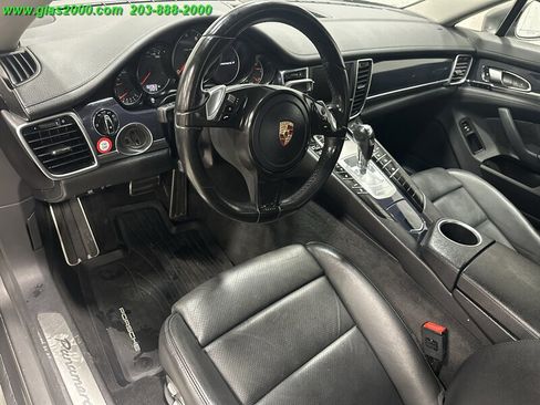 Used 2015 Porsche Panamera image 3