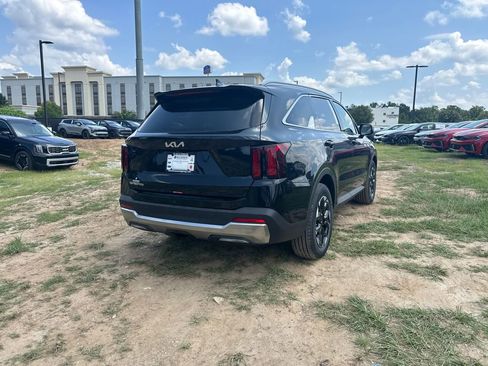 New 2025 Kia Sorento S w/ Panoramic Sunroof Package image 3