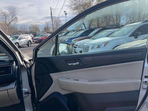 Used 2016 Subaru Outback 2.5i Limited image 11