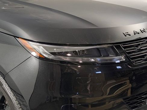 Used 2023 Land Rover Range Rover Sport SE Dynamic image 15