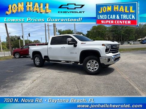 Used 2025 Chevrolet Silverado 2500 LTZ w/ LTZ Convenience Package image 15