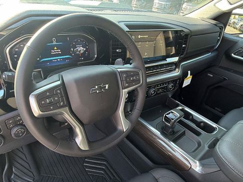 New 2026 Chevrolet Silverado 1500 LT Trail Boss w/ LT Trail Boss Premium Package AWD/4WD image 4