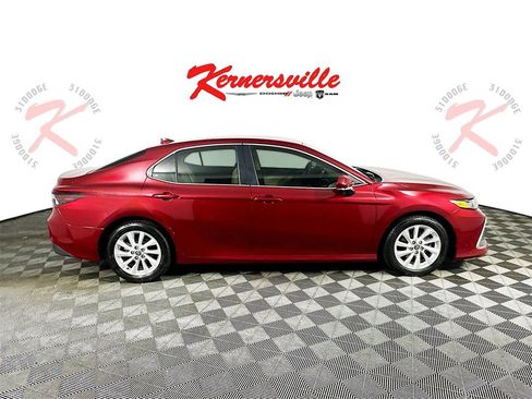 Used 2021 Toyota Camry LE image 8