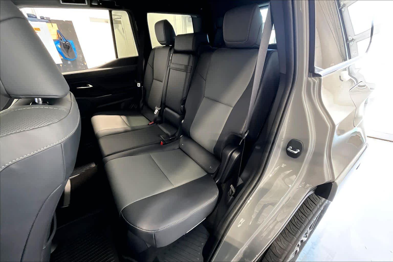 Certified 2026 Lexus GX 550 w/ Accessory Package (2T) AWD/4WD image 22