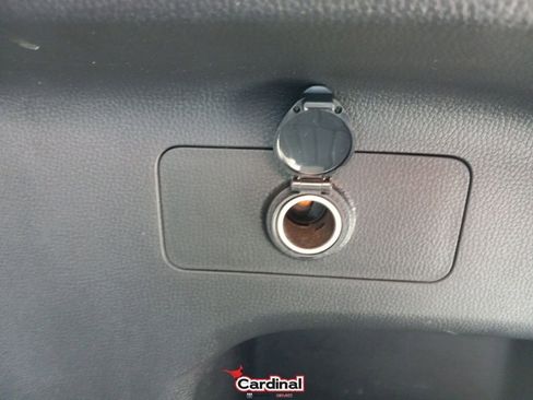 Used 2021 Toyota RAV4 XLE image 11