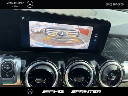 Used 2026 Mercedes-Benz GLB 250 image 31