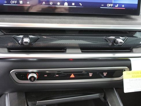 New 2026 BMW X5 xDrive50e image 18