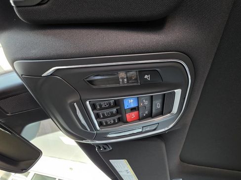 New 2026 Jeep Grand Wagoneer 2WD w/ Premium Group I image 38