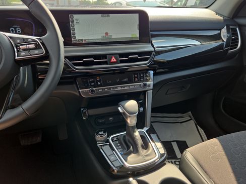 Used 2026 Kia Seltos S FWD image 17