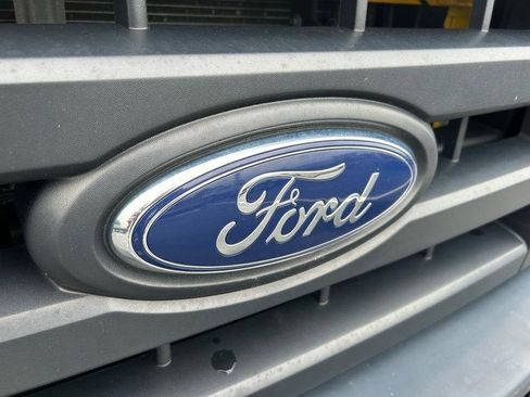 Used 2019 Ford E-350 and Econoline 350 Super Duty image 29