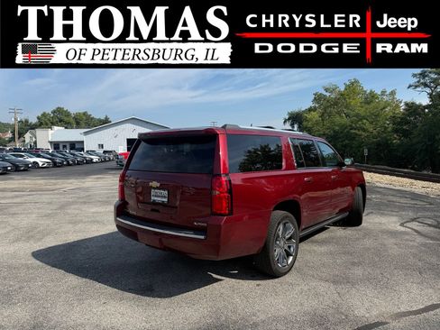Used 2018 Chevrolet Suburban Premier AWD/4WD image 8