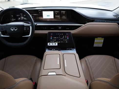 New 2026 INFINITI QX80 Luxe RWD image 7