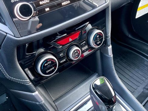 Used 2023 Subaru Forester Limited image 32