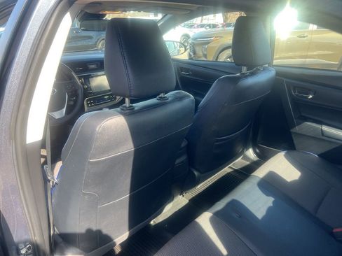 Used 2017 Toyota Corolla SE w/ SE Premium Package image 11