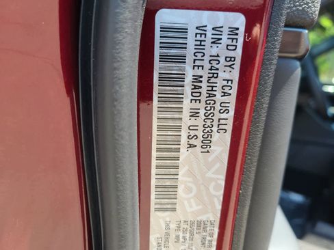 New 2025 Jeep Grand Cherokee Altitude w/ Trailer Tow Package image 29