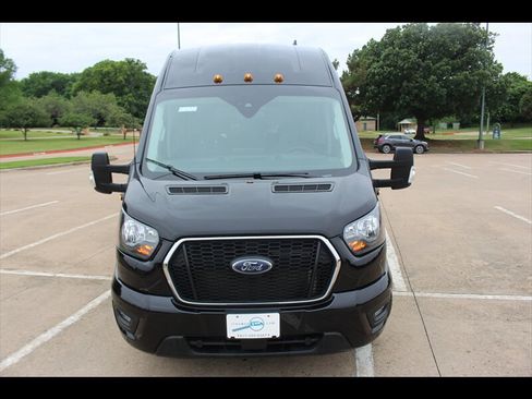 Used 2024 Ford Transit 350 XLT RWD image 8