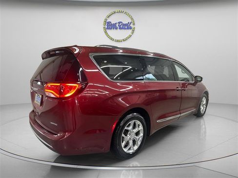 Used 2019 Chrysler Pacifica Limited FWD image 5