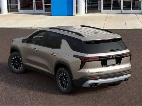 New 2026 Chevrolet Traverse Z71 w/ Driver Confidence Package AWD/4WD image 2