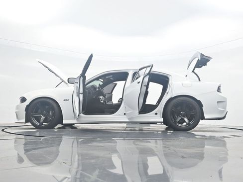 Used 2019 Dodge Charger Scat Pack RWD image 38