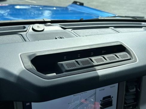 Used 2024 Ford Bronco Outer Banks w/ Sasquatch Package AWD/4WD image 23