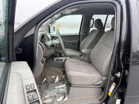 Used 2017 Nissan Frontier SV AWD/4WD image 9