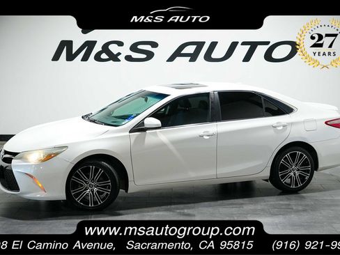 Used 2016 Toyota Camry SE FWD image 1