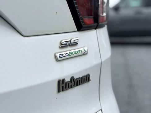 Used 2017 Ford Escape SE FWD image 11