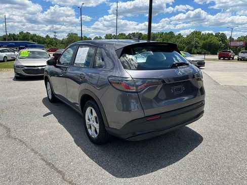 Used 2023 Honda HR-V LX image 3