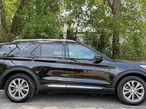 Used 2020 Ford Explorer Limited AWD/4WD image 4