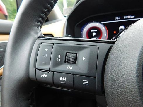 Used 2023 Nissan Rogue Platinum w/ Platinum Premium Package image 25